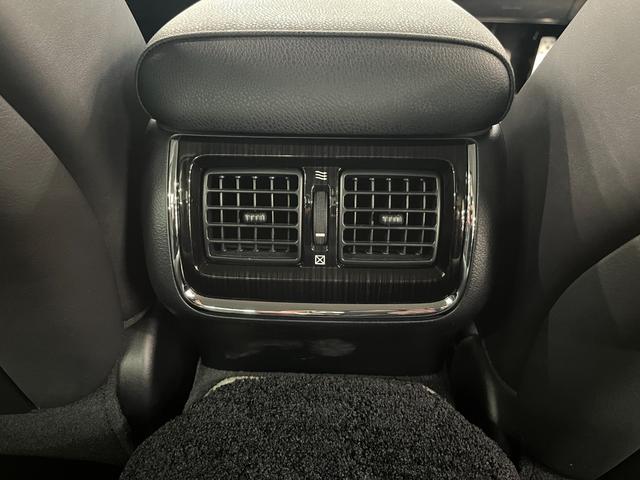 クラウンハイブリッド アスリートＳ　Ｊ－フロンティアリミテッド　特別仕様車／革Ｓ／禁煙車／ＡＣＣ／衝突軽減Ｂ／ナビ／フルセグＴＶ／バックカメラ／車線逸脱警告／シートＨ・Ｃ／Ｐシート／ＬＥＤヘッドライト／Ｂｌｕｅｔｏｏｔｈオーディオ／クリアランスソナー／１年保証（41枚目）