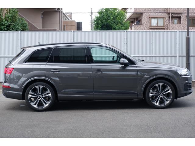 アーバンブラック 限定車 45TFSI ブラックスタイリングPKG カーボンドアミラー 専用21インチホイール ブラックルーフレール アルカンタラレザースポーツシート 専用パネル 専用カラー エアサス 4ゾーンエアコン(11枚目)
