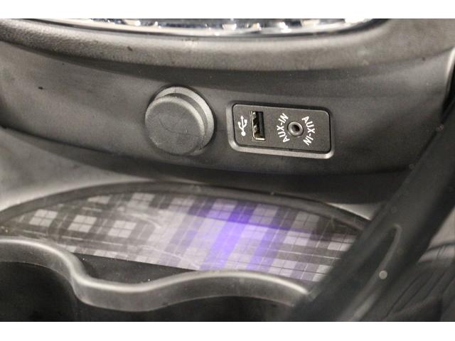 クーパー クラブマン 禁煙車/HDDナビ/Bカメラ/ミラーETC/LEDヘッドライト/スマートキー/アルミ/Bluetoothオーディオ/ハンズフリー通話/アイドリングストップ/レザーステアリング/クルコン/ターボ(41枚目)