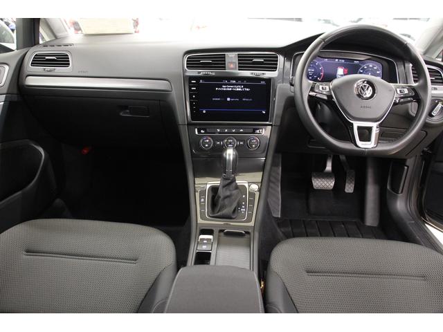 TSIコンフォートライン テックエディション 1年保証/禁煙車/ACC/衝突軽減B/AppleCarPlay/AndroidAuto/ナビTV/Bカメラ/LEDヘッドライト/スマートキー/レーンAS/パドルシフト/Bluetoothオーディオ(4枚目)
