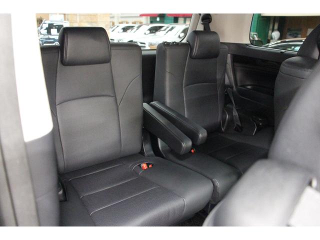 2.5S Cパッケージ 1オーナー/禁煙車/サンルーフ/フリップダウンモニター/革S/シートH・C/両側電動スライドドア/ナビTV/Bカメラ/衝突軽減ブレーキ/ACC/レーンAS/ステアリングヒーター/クリアランスソナー(12枚目)