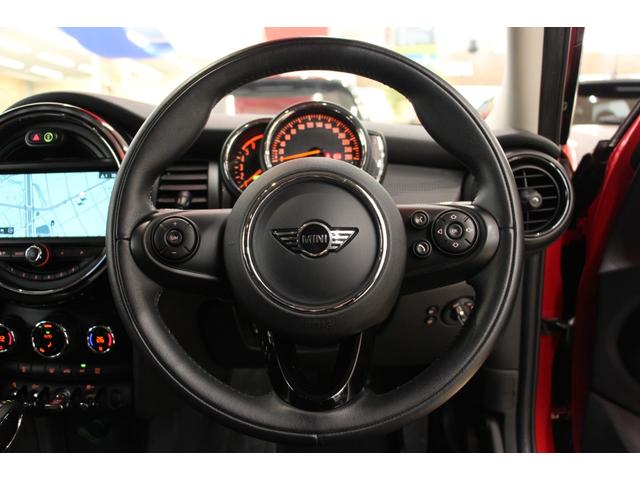 クーパーD 1オーナー/1年保証/禁煙車/インテリジェントセーフティ/HDDナビ/Bカメラ/ETC/LEDヘッドライト/スマートキー/アルミ/クリアランスソナー/SOSコール(12枚目)