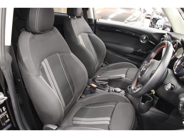 クーパーS 1年保証/禁煙車/ACC/インテリジェントセーフティ/HDDナビ/Bカメラ/LEDヘッドライト/スマートキー/ミラーETC/クリアランスソナー/パドルシフト/Bluetoothオーディオ(9枚目)