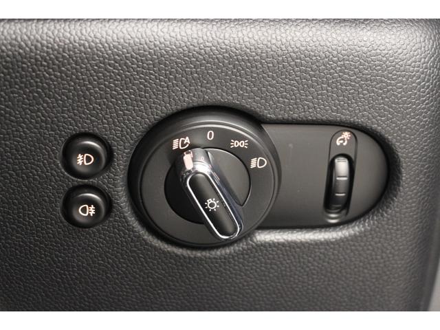 クーパーS 1年保証/禁煙車/ACC/インテリジェントセーフティ/HDDナビ/Bカメラ/LEDヘッドライト/スマートキー/ミラーETC/クリアランスソナー/パドルシフト/Bluetoothオーディオ(35枚目)