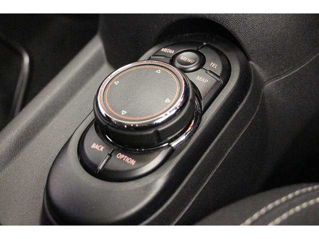 クーパーS 1オーナー/1年保証/禁煙車/HDDナビ/LEDヘッドライト/ミラーETC/ブラックアルミ/ボンネットストライプ/ミラーキャップ/Bluetoothオーディオ/ハンズフリー通話(14枚目)
