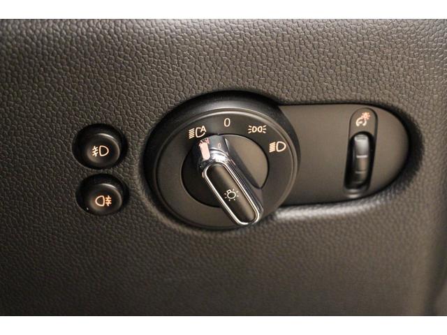 クーパーS 1オーナー/1年保証/禁煙車/HDDナビ/LEDヘッドライト/ミラーETC/ブラックアルミ/ボンネットストライプ/ミラーキャップ/Bluetoothオーディオ/ハンズフリー通話(20枚目)