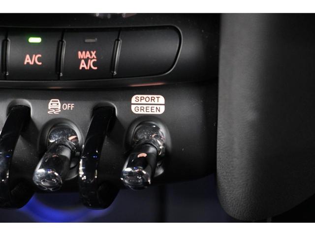 ジョンクーパーワークス 1年保証/禁煙車/ACC/インテリジェントセーフティ/HDDナビ/Bカメラ/ミラーETC/LEDヘッドライト/スマートキー/ヘッドアップディスプレイ/SOSコール(15枚目)