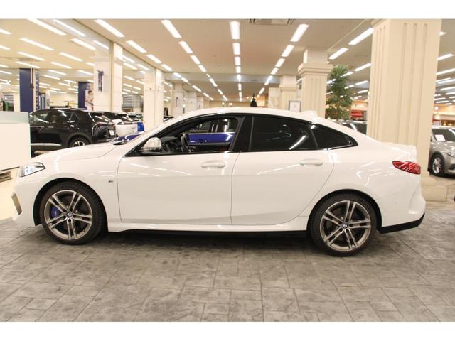 Ｍ２３５ｉ　ｘＤｒｉｖｅグランクーペ　１年保証／禁煙車／ＡＣＣ／インテリジェントセーフティ／ＡｐｐｌｅＣａｒＰｌａｙ／革Ｓ／ナビ／バックカメラ／車線逸脱警告／シートＨ／Ｐシ―ト／ＬＥＤヘッドライト／Ｂｌｕｅｔｏｏｔｈ／クリアランスソナー(59枚目)