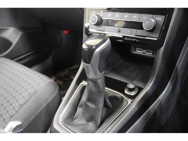 Ｔ－クロス ＴＳＩ　１ｓｔ　１年保証／禁煙車／ＡＣＣ／衝突軽減Ｂ／ＡｐｐｌｅＣａｒｐｌａｙ／ＡｎｄｒｏｉｄＡｕｔｏ／ナビＴＶ／バックカメラ／ＬＥＤヘッドライト／Ｂｌｕｅｔｏｏｔｈオーディオ／クリアランスソナー／ルーフレール（22枚目）