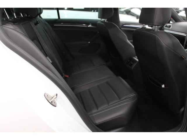 ゴルフＲ ベースグレード　６ＭＴ／禁煙車／ＡＣＣ／衝突軽減Ｂ／革Ｓ／ナビＴＶ／バックカメラ／シートＨ／Ｐシート／キセノンヘッドライト／Ｂｌｕｅｔｏｏｔｈオーディオ／ハンズフリー通話／クリアランスソナー（11枚目）