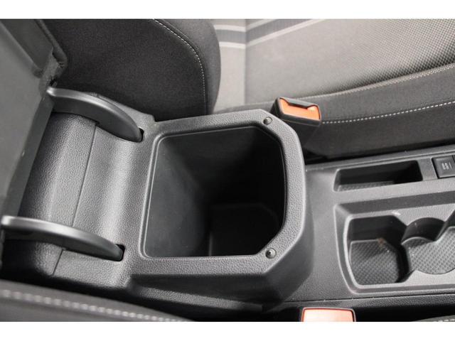 Ｔ－ロック ＴＳＩ　スタイルデザインパッケージ　禁煙車／ＡＣＣ／衝突軽減Ｂ／ＡｐｐｌｅＣａｒｐｌａｙ／ＡｎｄｒｏｉｄＡｕｔｏ／ナビ／バックカメラ／ＬＥＤヘッドライト／Ｐゲート／Ｂｌｕｅｔｏｏｔｈオーディオ／ハンズフリー通話／ＵＳＢ入力端子／１年保証（34枚目）