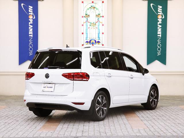 ゴルフトゥーラン ＴＳＩ　ハイライン　禁煙車／ＡＣＣ／衝突軽減Ｂ／Ｃａｒｐｌａｙ／ＡｎｄｒｏｉｄＡｕｔｏ／ナビ／バックカメラ／車線逸脱警告／シートＨ／ＬＥＤヘッドライト／Ｐゲート／Ｂｌｕｅｔｏｏｔｈ／クリアランスソナー／デジタルメーター（10枚目）