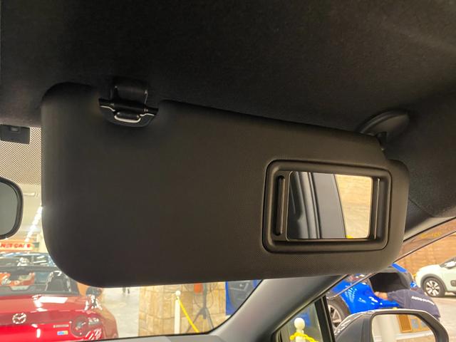 カローラツーリング ダブルバイビー　禁煙車／ＡＣＣ／衝突軽減Ｂ／ＡｐｐｌｅＣａｒｐｌａｙ／ＡｎｄｒｏｉｄＡｕｔｏ／ハーフ革Ｓ／バックカメラ／車線逸脱警告／シートＨ／ＬＥＤヘッドライト／Ｂｌｕｅｔｏｏｔｈオーディオ／クリアランスソナー（37枚目）