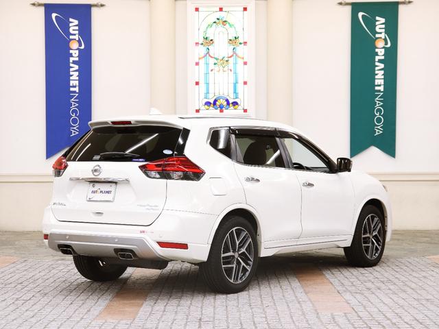 エクストレイル モード・プレミアハイコントラストインテリア　特別仕様車／白革Ｓ／ＡｐｐｌｅＣａｒｐｌａｙ／ＡｎｄｒｏｉｄＡｕｔｏ／ナビ／フルセグＴＶ／Ｓ＆Ｂ＆３６０度カメラ／シートＨ／ＬＥＤライト／Ｐゲート／Ｂｌｕｅｔｏｏｔｈオーディオ／クリアランスソナー（10枚目）