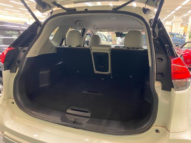 エクストレイル モード・プレミアハイコントラストインテリア　特別仕様車／白革Ｓ／ＡｐｐｌｅＣａｒｐｌａｙ／ＡｎｄｒｏｉｄＡｕｔｏ／ナビ／フルセグＴＶ／Ｓ＆Ｂ＆３６０度カメラ／シートＨ／ＬＥＤライト／Ｐゲート／Ｂｌｕｅｔｏｏｔｈオーディオ／クリアランスソナー（13枚目）