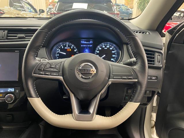 エクストレイル モード・プレミアハイコントラストインテリア　特別仕様車／白革Ｓ／ＡｐｐｌｅＣａｒｐｌａｙ／ＡｎｄｒｏｉｄＡｕｔｏ／ナビ／フルセグＴＶ／Ｓ＆Ｂ＆３６０度カメラ／シートＨ／ＬＥＤライト／Ｐゲート／Ｂｌｕｅｔｏｏｔｈオーディオ／クリアランスソナー（16枚目）