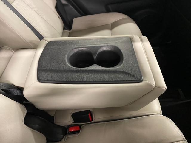 エクストレイル モード・プレミアハイコントラストインテリア　特別仕様車／白革Ｓ／ＡｐｐｌｅＣａｒｐｌａｙ／ＡｎｄｒｏｉｄＡｕｔｏ／ナビ／フルセグＴＶ／Ｓ＆Ｂ＆３６０度カメラ／シートＨ／ＬＥＤライト／Ｐゲート／Ｂｌｕｅｔｏｏｔｈオーディオ／クリアランスソナー（41枚目）
