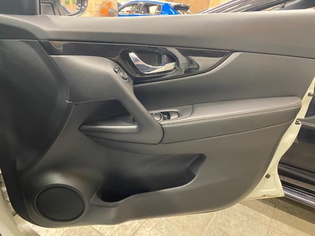 エクストレイル モード・プレミアハイコントラストインテリア　特別仕様車／白革Ｓ／ＡｐｐｌｅＣａｒｐｌａｙ／ＡｎｄｒｏｉｄＡｕｔｏ／ナビ／フルセグＴＶ／Ｓ＆Ｂ＆３６０度カメラ／シートＨ／ＬＥＤライト／Ｐゲート／Ｂｌｕｅｔｏｏｔｈオーディオ／クリアランスソナー（42枚目）
