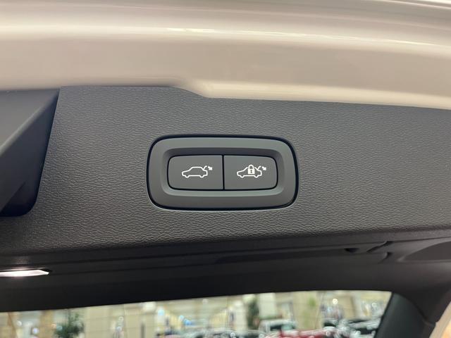 Ｖ６０ ウルトラ　Ｔ６　ＡＷＤ　プラグインハイブリッド　禁煙車／アンバー革シート／パノラマサンルーフ／衝突軽減ブレーキ／ＡＣＣ／アップルカープレイ／アンドロイドオート／ハーマンカードン／シートＨ・Ｃ／ステアリングヒーター／Ｐシート／マッサージ機能／アルミ（15枚目）