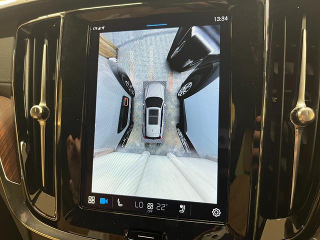 Ｖ６０ ウルトラ　Ｔ６　ＡＷＤ　プラグインハイブリッド　禁煙車／アンバー革シート／パノラマサンルーフ／衝突軽減ブレーキ／ＡＣＣ／アップルカープレイ／アンドロイドオート／ハーマンカードン／シートＨ・Ｃ／ステアリングヒーター／Ｐシート／マッサージ機能／アルミ（30枚目）