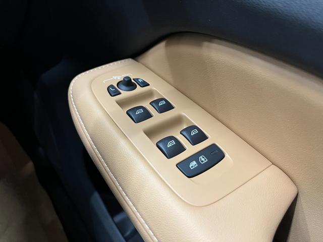 Ｖ６０ ウルトラ　Ｔ６　ＡＷＤ　プラグインハイブリッド　禁煙車／アンバー革シート／パノラマサンルーフ／衝突軽減ブレーキ／ＡＣＣ／アップルカープレイ／アンドロイドオート／ハーマンカードン／シートＨ・Ｃ／ステアリングヒーター／Ｐシート／マッサージ機能／アルミ（38枚目）
