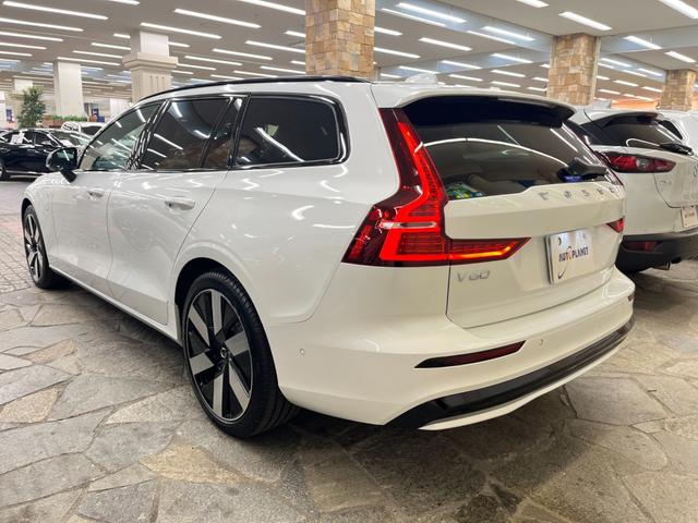 Ｖ６０ ウルトラ　Ｔ６　ＡＷＤ　プラグインハイブリッド　禁煙車／アンバー革シート／パノラマサンルーフ／衝突軽減ブレーキ／ＡＣＣ／アップルカープレイ／アンドロイドオート／ハーマンカードン／シートＨ・Ｃ／ステアリングヒーター／Ｐシート／マッサージ機能／アルミ（61枚目）