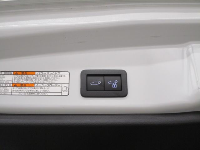 カローラクロス ハイブリッド　Ｚ　禁煙／ＡＣＣ／衝突軽減Ｂ／Ｃａｒｐｌａｙ／Ａｎｄｒｏｉｄ／ハーフ革Ｓ／ナビ／フルセグＴＶ／Ｆ＆Ｓ＆Ｂ＆３６０度カメラ／車線逸脱警告／シートＨ／Ｐシート／ＬＥＤライト／Ｂｌｕｅｔｏｏｔｈ／障害物センサー（15枚目）