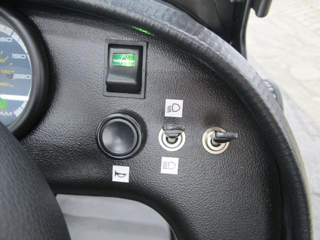 ケータハムその他 セブン３４０　Ｓ　新車／禁煙車／ブラックレザーシート／フルウインドスクリーン・ソフトトップ・ドア／ヒーター／ブラックパック／バッテリーマスターカットＯＦＦスイッチ（16枚目）