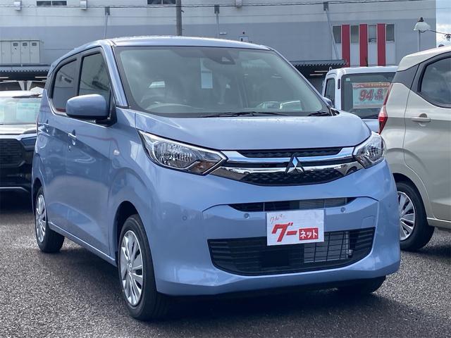 ｅＫワゴン Ｍ　届出済未使用車　衝突被害軽減ブレーキ　コーナーセンサー　キーレスエントリー　シートヒーター　アイドリングストップ　ベンチシート　電動格納ドアミラー　光軸調整機能　マニュアルエアコン　バックカメラ（4枚目）