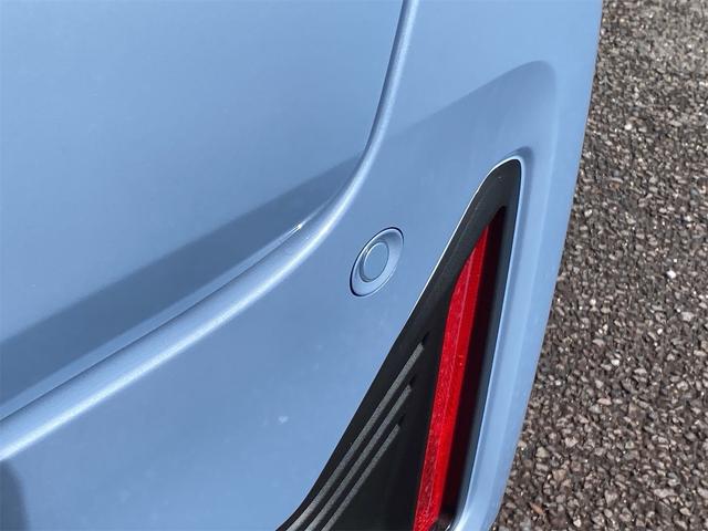 ｅＫワゴン Ｍ　届出済未使用車　衝突被害軽減ブレーキ　コーナーセンサー　キーレスエントリー　シートヒーター　アイドリングストップ　ベンチシート　電動格納ドアミラー　光軸調整機能　マニュアルエアコン　バックカメラ（23枚目）