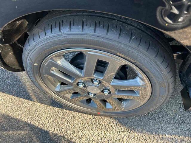 デリカミニ Ｔ　プレミアム　全周囲カメラ　両側電動スライドドア　クリアランスソナー　オートクルーズコントロール　衝突被害軽減システム　オートライト　ＬＥＤヘッドランプ　スマートキー　アイドリングストップ　電動格納ミラー（18枚目）