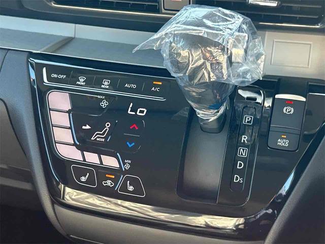 デリカミニ Ｔ　プレミアム　全周囲カメラ　両側電動スライドドア　クリアランスソナー　オートクルーズコントロール　衝突被害軽減システム　オートライト　ＬＥＤヘッドランプ　スマートキー　アイドリングストップ　電動格納ミラー（40枚目）