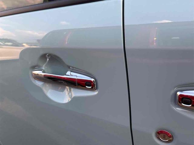 ワゴンＲスマイル ハイブリッドＸ　届け出済み未使用車　全周囲カメラ　両側電動スライドドア　ナビ　ＴＶ　クリアランスソナー　オートクルーズコントロール　レーンアシスト　衝突被害軽減システム　オートライト　ＬＥＤヘッドランプ　スマートキー（18枚目）