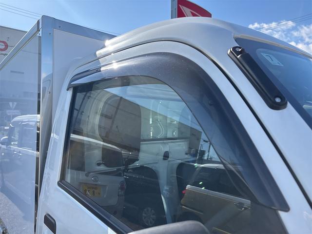 ハイゼットトラック 　低温冷凍　４ＷＤ　届け出済み未使用車　ＣＶＴ　衝突被害軽減システム　クリアランスソナー　レーンアシスト　バックカメラ　アイドリングストップ　オートマチックハイビーム　オートライト　ＡＢＳ　ＥＳＣ（10枚目）
