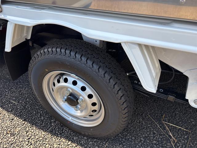 ハイゼットトラック 　低温冷凍　４ＷＤ　届け出済み未使用車　ＣＶＴ　衝突被害軽減システム　クリアランスソナー　レーンアシスト　バックカメラ　アイドリングストップ　オートマチックハイビーム　オートライト　ＡＢＳ　ＥＳＣ（13枚目）