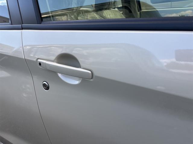 デイズ Ｘ　バックカメラ　衝突被害軽減システム　オートライト　スマートキー　アイドリングストップ　電動格納ミラー　ベンチシート　ＣＶＴ　盗難防止システム　ＡＢＳ　ＥＳＣ　ＵＳＢ　アルミホイール　衝突安全ボディ（14枚目）