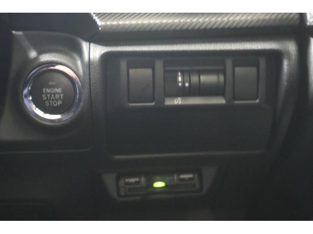 クロストレック リミテッド　ナビ有　全周囲カメラ　ＡＷＤ　ナビ有　全周囲カメラ　ＡＷＤ（14枚目）