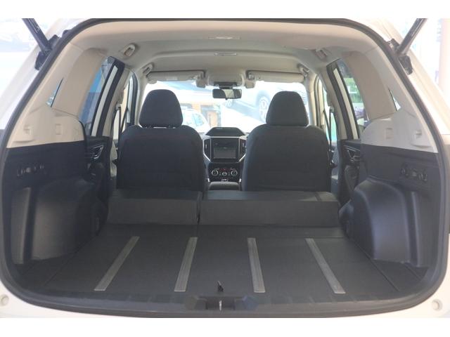 ��Ȃ̔w�ʂ�O�ɓ|���čL���X�y�[�X����邱�Ƃ��ł��܂�