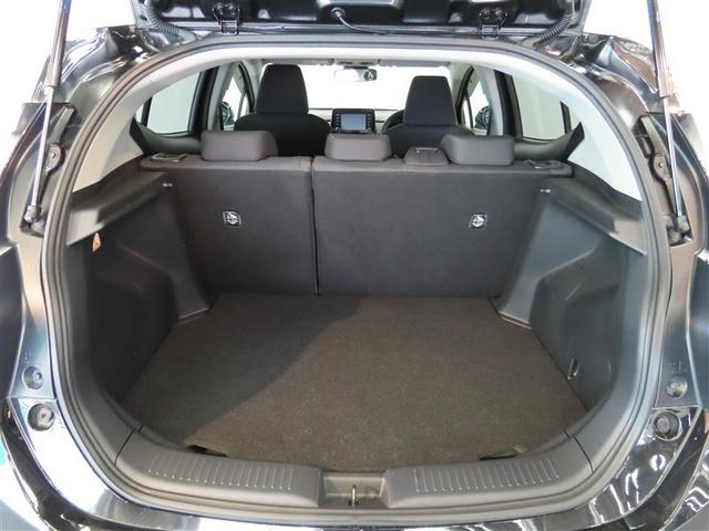 アクア Ｇ　４ＷＤ　展示・試乗車　ハイブリッド　メモリーナビ　バックカメラ　ミュージックプレイヤー接続可　衝突被害軽減システム　ＥＴＣ　スマートキー　ＬＥＤヘッドランプ　アイドリングストップ　キーレス（9枚目）