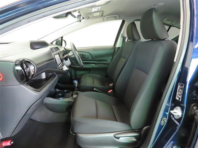 アクア Ｓスタイルブラック　ハイブリッド　ナビ＆ＴＶ　メモリーナビ　フルセグ　バックカメラ　ＤＶＤ再生　衝突被害軽減システム　ＥＴＣ　スマートキー　ＬＥＤヘッドランプ　アイドリングストップ　キーレス　ＣＤ（28枚目）