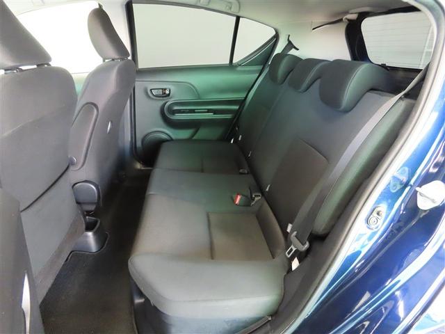 アクア Ｓスタイルブラック　ハイブリッド　ナビ＆ＴＶ　メモリーナビ　フルセグ　バックカメラ　ＤＶＤ再生　衝突被害軽減システム　ＥＴＣ　スマートキー　ＬＥＤヘッドランプ　アイドリングストップ　キーレス　ＣＤ（29枚目）