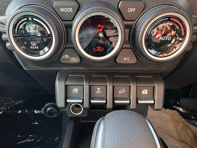 �I�[�g�G�A�R��