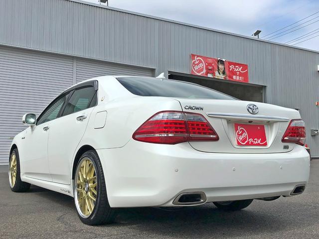 クラウンハイブリッド Ｇパッケージ　禁煙車　プリクラッシュセーフティシステム　レーダークルーズコントロール　インテリジェントパーキングアシスト　クリアランスソナー　サイドモニター　全席シートヒーター　ベンチレーション　全席パワーシート（8枚目）