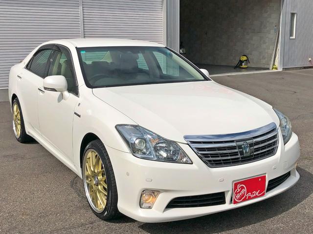クラウンハイブリッド Ｇパッケージ　禁煙車　プリクラッシュセーフティシステム　レーダークルーズコントロール　インテリジェントパーキングアシスト　クリアランスソナー　サイドモニター　全席シートヒーター　ベンチレーション　全席パワーシート（16枚目）