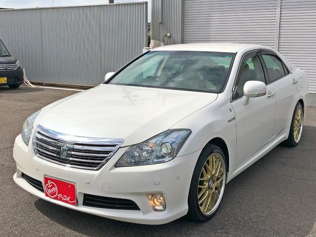 クラウンハイブリッド Ｇパッケージ　禁煙車　プリクラッシュセーフティシステム　レーダークルーズコントロール　インテリジェントパーキングアシスト　クリアランスソナー　サイドモニター　全席シートヒーター　ベンチレーション　全席パワーシート（17枚目）