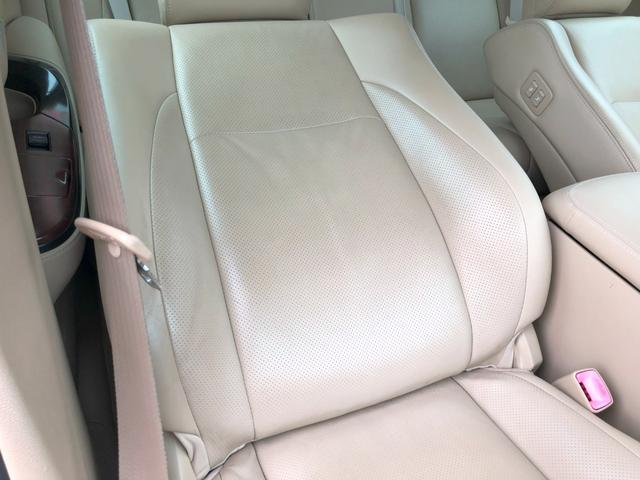 クラウンハイブリッド Ｇパッケージ　禁煙車　プリクラッシュセーフティシステム　レーダークルーズコントロール　インテリジェントパーキングアシスト　クリアランスソナー　サイドモニター　全席シートヒーター　ベンチレーション　全席パワーシート（40枚目）