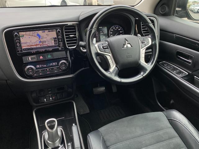 アウトランダーＰＨＥＶ Ｇナビパッケージ　ユーザー買取車　後期モデル　４ＷＤ　ＬＥＤヘッドライト　パワーバックドア　１８インチ純正アルミ　パワーシート　プッシュスタート　ナビ　アラウンドビューモニター　アルパイン後席フリップダウンモニター（28枚目）