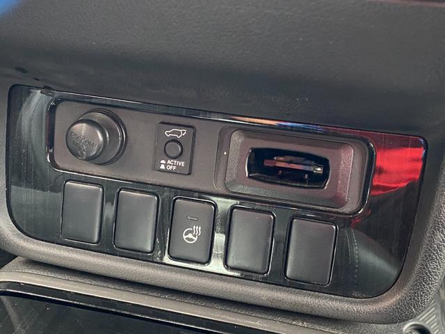 アウトランダーＰＨＥＶ Ｇナビパッケージ　ユーザー買取車　後期モデル　４ＷＤ　ＬＥＤヘッドライト　パワーバックドア　１８インチ純正アルミ　パワーシート　プッシュスタート　ナビ　アラウンドビューモニター　アルパイン後席フリップダウンモニター（48枚目）