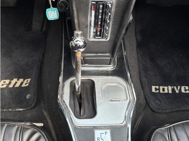 シボレーコルベット コンバーチブル ロードスター ハードトップ付3AT換装327V8エンジンTH350 3速オートマチックトランスミッション オリジナルインテリア ビンテージエアコンディショナー追加フロントC3コルベットディスクブレーキ(36枚目)