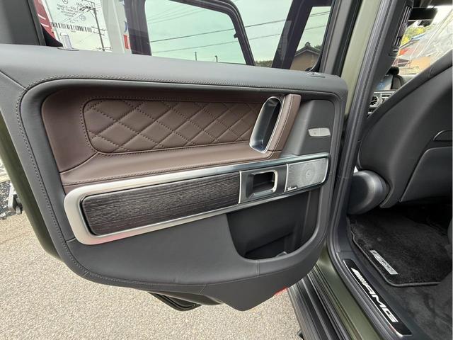 Gクラス G63 ブラックアクセントエディション 200台限定リミテッドED MANUFAKTURフルレザー オープンポアブラックアッシュウッドインテリアトリム SR MANUFAKTURプログラムプラス MANUFAKTURインテリアプラス(16枚目)